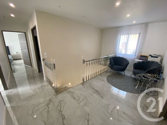 Maison à vendre - 6 pièces - 167 m2 - Dammartin En Goele - 77 - ILE-DE-FRANCE