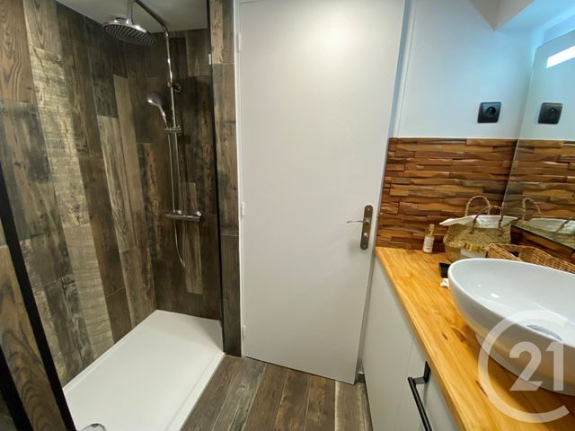 Afficher la photo en grand Immeuble à vendre - 100 m2 - Le Plessis Belleville - 60 - PICARDIE