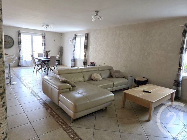 Afficher la photo en grand Maison à vendre - 6 pièces - 242,70 m2 - St Pathus - 77 - ILE-DE-FRANCE